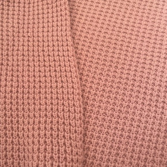 Vintage Cable Knit Pink Sweater - Picture 7 of 7